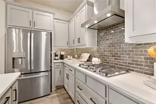 2751 Flowering Peach Ln, Dallas, TX 75212 - Photo 10