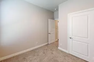 225 Drumcliffe Dr, Fort Worth, TX 76052 - Photo 12