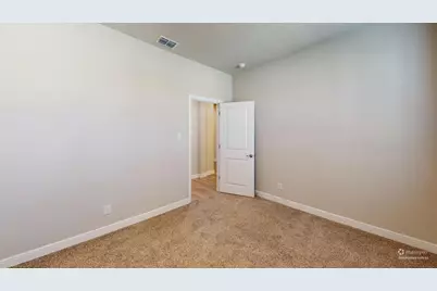 225 Drumcliffe Drive, Fort Worth, TX 76052 - Photo 10