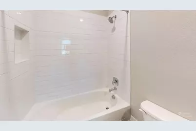 225 Drumcliffe Drive, Fort Worth, TX 76052 - Photo 16