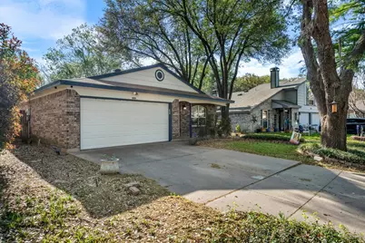 1010 Blue Jay Drive, Mansfield, TX 76063 - Photo 2