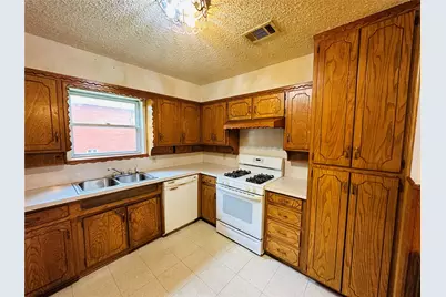 1138 Usher Street, Benbrook, TX 76126 - Photo 16