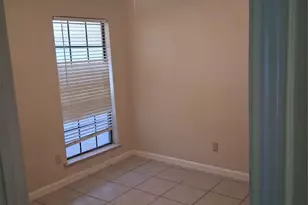 1100 Maple View Dr, Arlington, TX 76018 - Photo 12