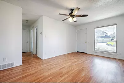 523 Parker Circle, Garland, TX 75040 - Photo 8
