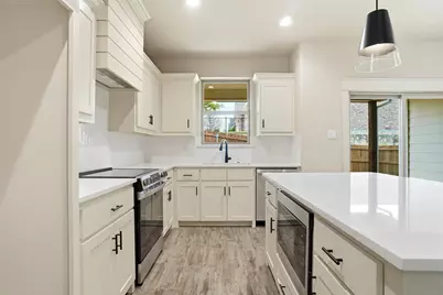 201 Legacy Boulevard, Weatherford, TX 76085 - Photo 2