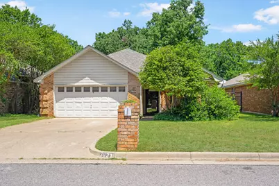 3921 Wentworth Drive, Arlington, TX 76001 - Photo 1