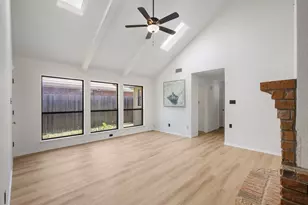 3921 Wentworth Dr, Arlington, TX 76001 - Photo 8