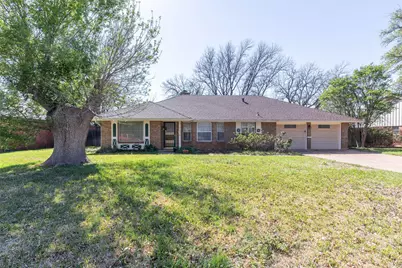 2102 Woodridge Drive, Abilene, TX 79605 - Photo 2