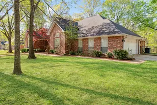 231 Oak Hill, Powderly, TX 75473 - Photo 2