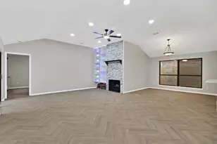 6624 Mattney Dr, Dallas, TX 75237 - Photo 2