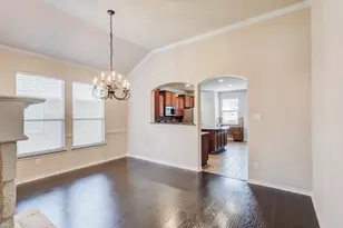 909 Grant St, Burleson, TX 76028 - Photo 16