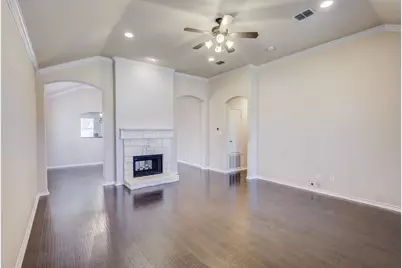 909 Grant Street, Burleson, TX 76028 - Photo 4