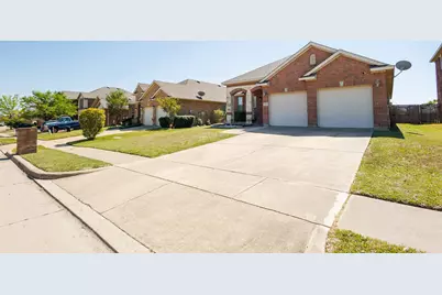 909 Grant Street, Burleson, TX 76028 - Photo 2