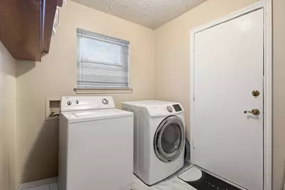 2011 Bay Oaks Drive, Arlington, TX 76012 - Photo 24