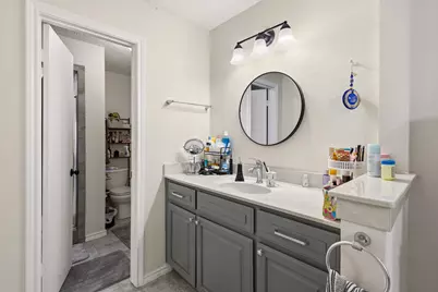 2011 Bay Oaks Drive, Arlington, TX 76012 - Photo 18