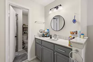 2011 Bay Oaks Dr, Arlington, TX 76012 - Photo 18