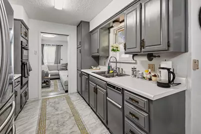 2011 Bay Oaks Drive, Arlington, TX 76012 - Photo 6