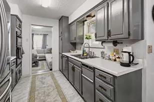 2011 Bay Oaks Dr, Arlington, TX 76012 - Photo 6