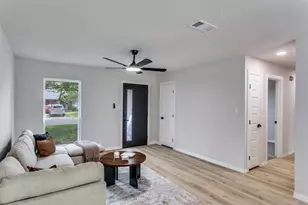 3716 Clotell Dr, Fort Worth, TX 76119 - Photo 6