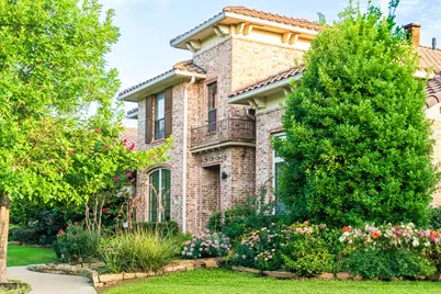 6527 Barcelona, Irving, TX 75039 - Photo 2