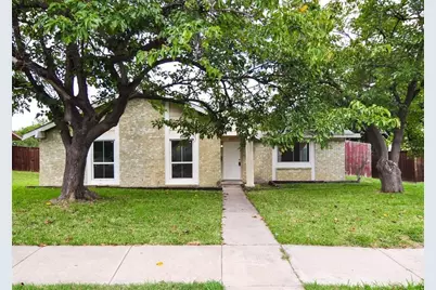 2111 Sheraton Drive, Carrollton, TX 75002 - Photo 1