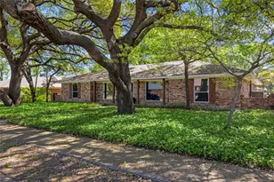 2616 Pin Oak Ln, Plano, TX 75075 - Photo 2