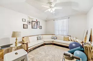 902 Teakwood Ln, DeSoto, TX 75115 - Photo 12