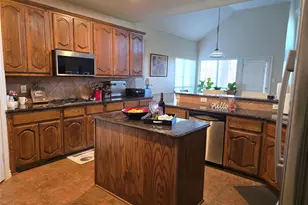 506 Magnolia Ln, Glenn Heights, TX 75154 - Photo 8