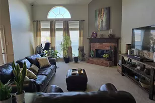 506 Magnolia Ln, Glenn Heights, TX 75154 - Photo 2