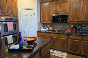 506 Magnolia Ln, Glenn Heights, TX 75154 - Photo 10