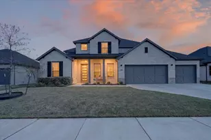 235 Half Moon Dr, Waxahachie, TX 75165 - Photo 2