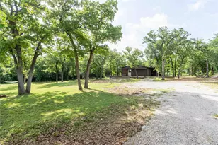 160 Oakwood Hls Dr, Paradise, TX 76073 - Photo 14