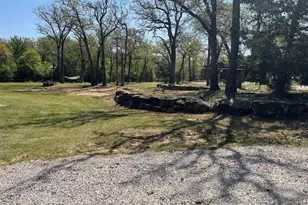 160 Oakwood Hls Dr, Paradise, TX 76073 - Photo 12