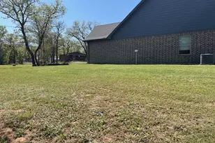 160 Oakwood Hls Dr, Paradise, TX 76073 - Photo 4