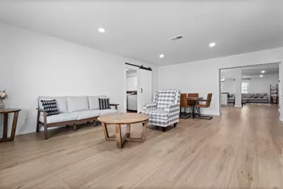 701 Milky Way, Garland, TX 75040 - Photo 2