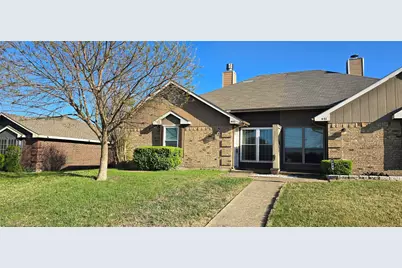 923 Westover Drive, Lancaster, TX 75134 - Photo 2