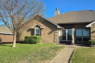 923 Westover Dr, Lancaster, TX 75134 - Photo 2