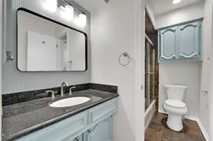 9511 Robin Meadow Dr, Dallas, TX 75243 - Photo 30