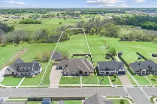 1024 Cecilia Ct, Robinson, TX 76706 - Photo 4