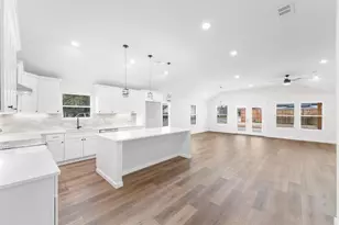 2434 Iroquois St, Dallas, TX 75212 - Photo 8