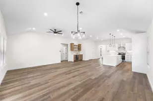 2434 Iroquois St, Dallas, TX 75212 - Photo 16