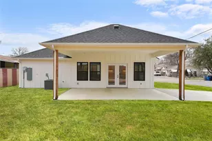 2434 Iroquois St, Dallas, TX 75212 - Photo 32