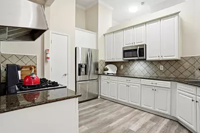 2206 Arbor Creek Drive, Carrollton, TX 75010 - Photo 8