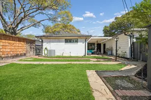 10105 Kirkhaven Dr, Dallas, TX 75238 - Photo 34