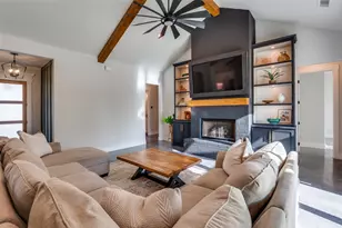 450 Cobb Ln, Waxahachie, TX 75167 - Photo 4