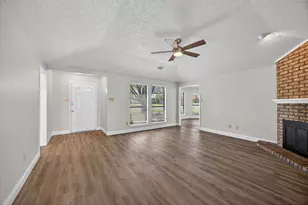 3425 7th St, Sachse, TX 75048 - Photo 4