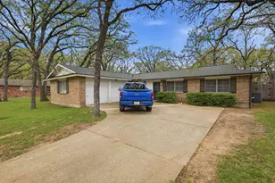 3005 Friendswood Dr, Arlington, TX 76013 - Photo 1