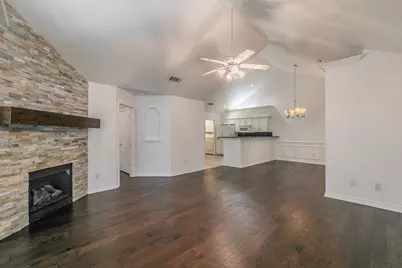 803 Cara Lane, Arlington, TX 76012 - Photo 4