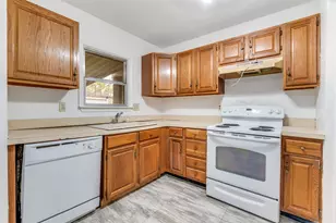 3323 Ivandell Ave, Dallas, TX 75211 - Photo 4