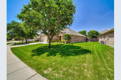 8162 Robertson Drive, Frisco, TX 75036 - Photo 2
